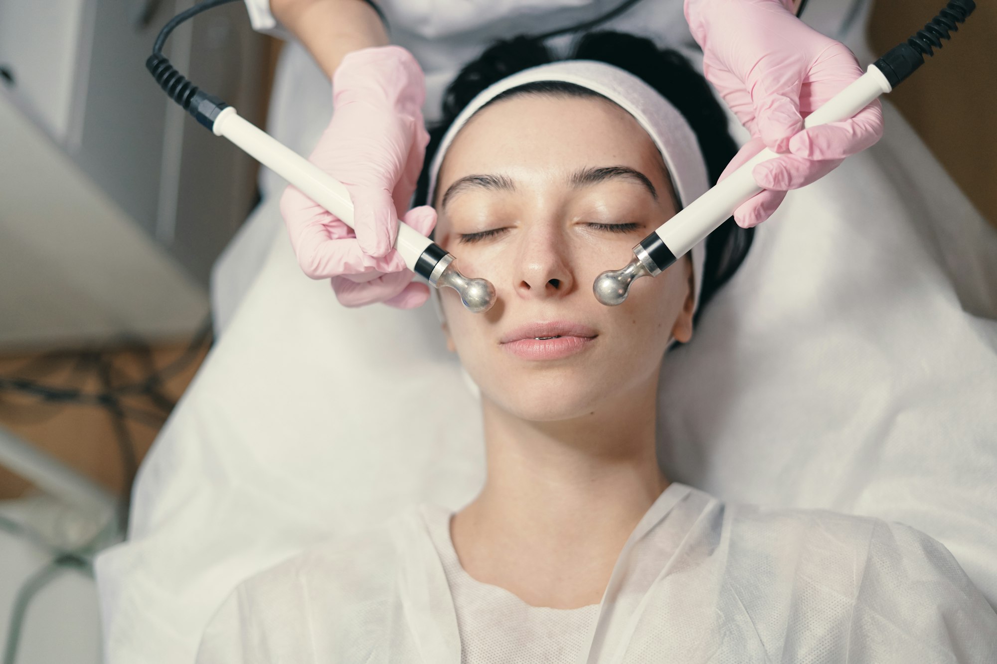 Rejuvenating facial treatment